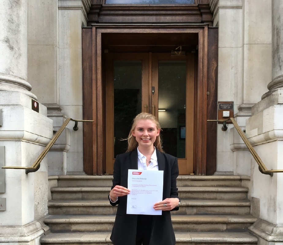 Jennifer Bishop with her  IMechE Vicon Award for Best Medical Engineering Undergraduate