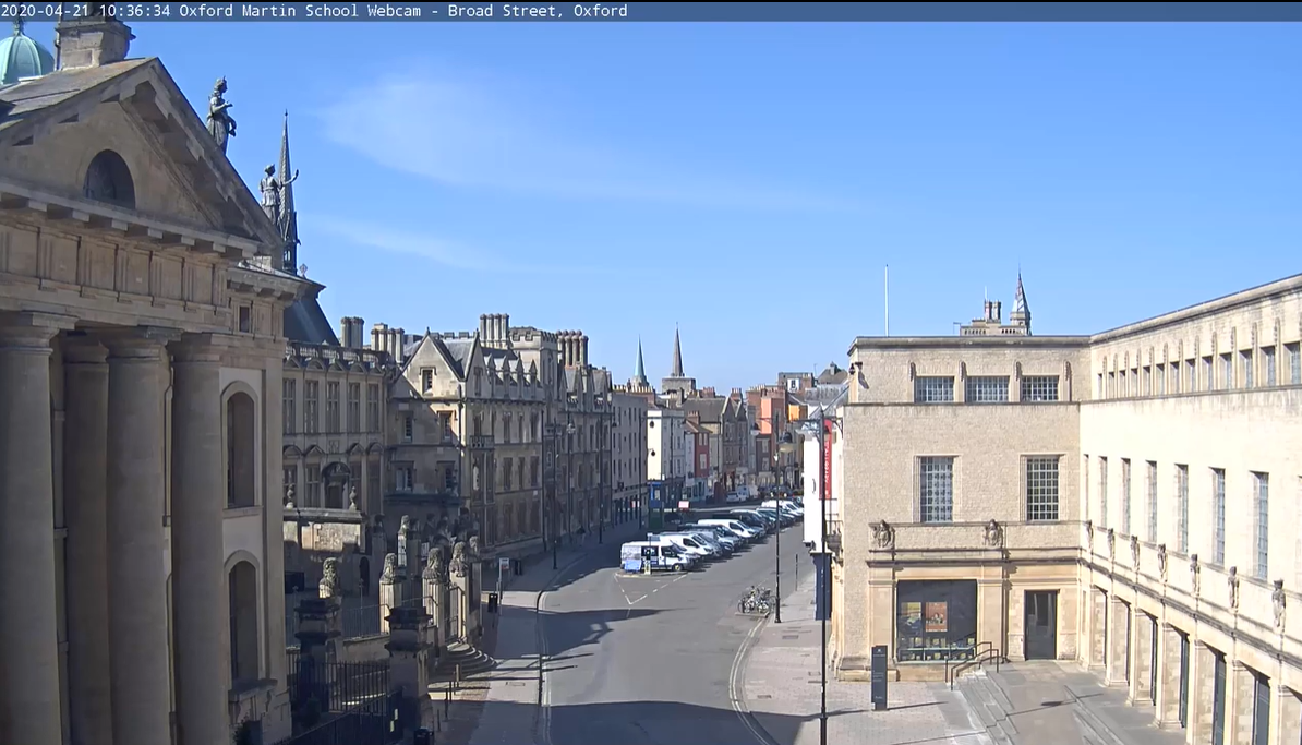 An ordinarily busy Broad St is deserted as Oxford residents stay at home