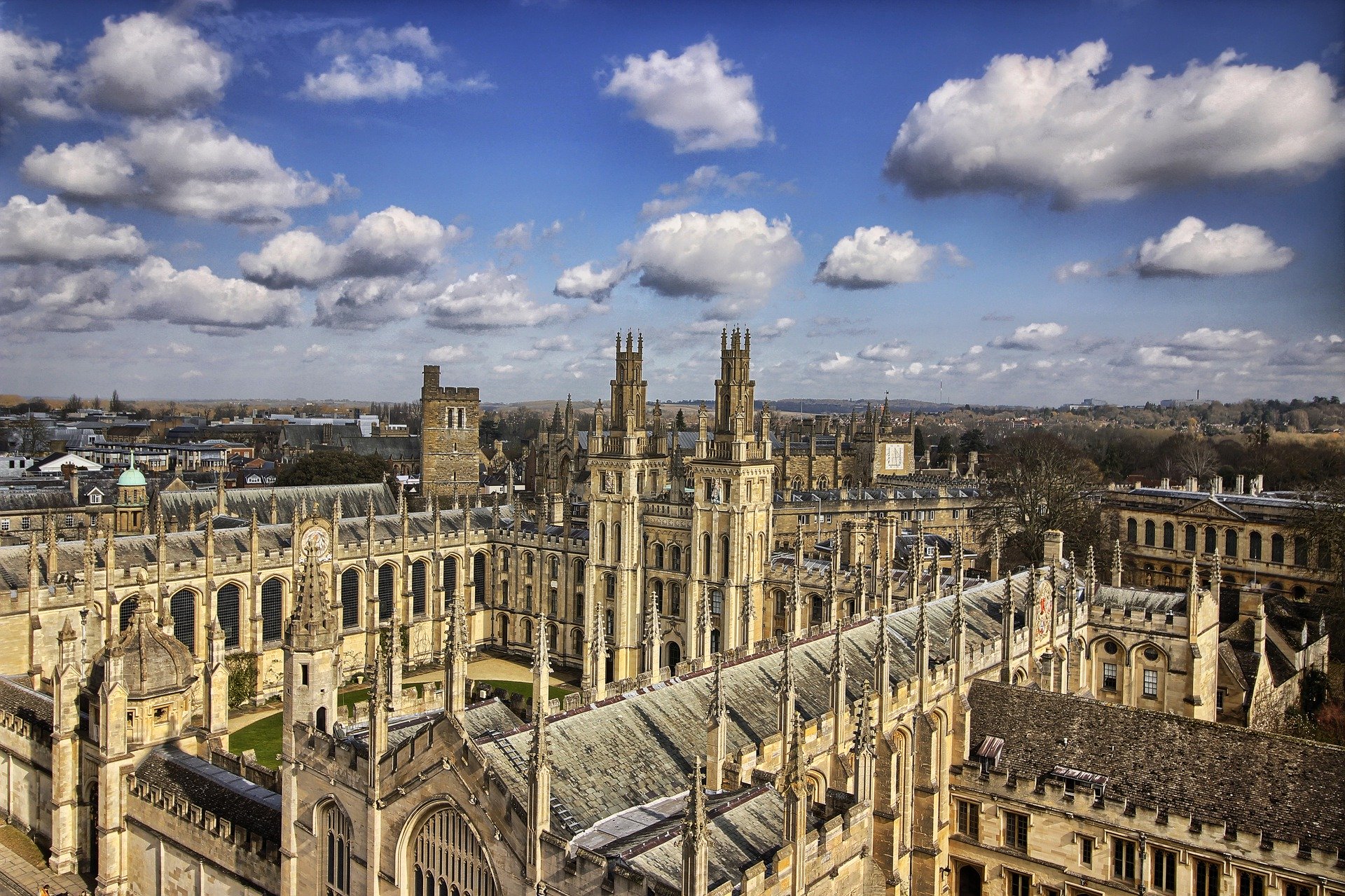 Bird's eye perspective of All Soul's college and Oxfordshire countryside