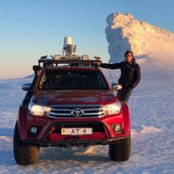 Pictgure of a truck in Iceland