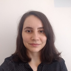 Valentina Musat headshot.
