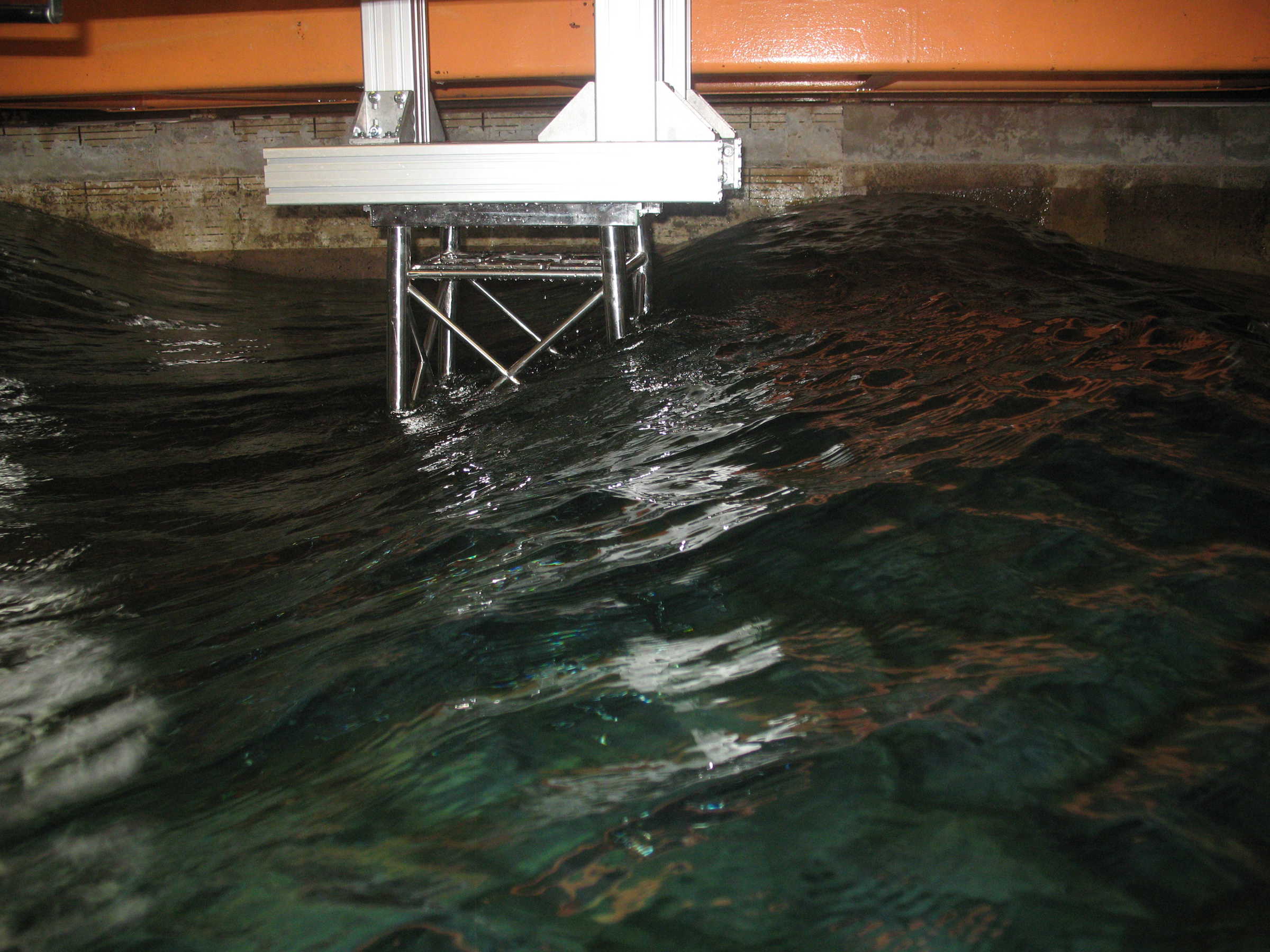 Measuring waves in lab pool