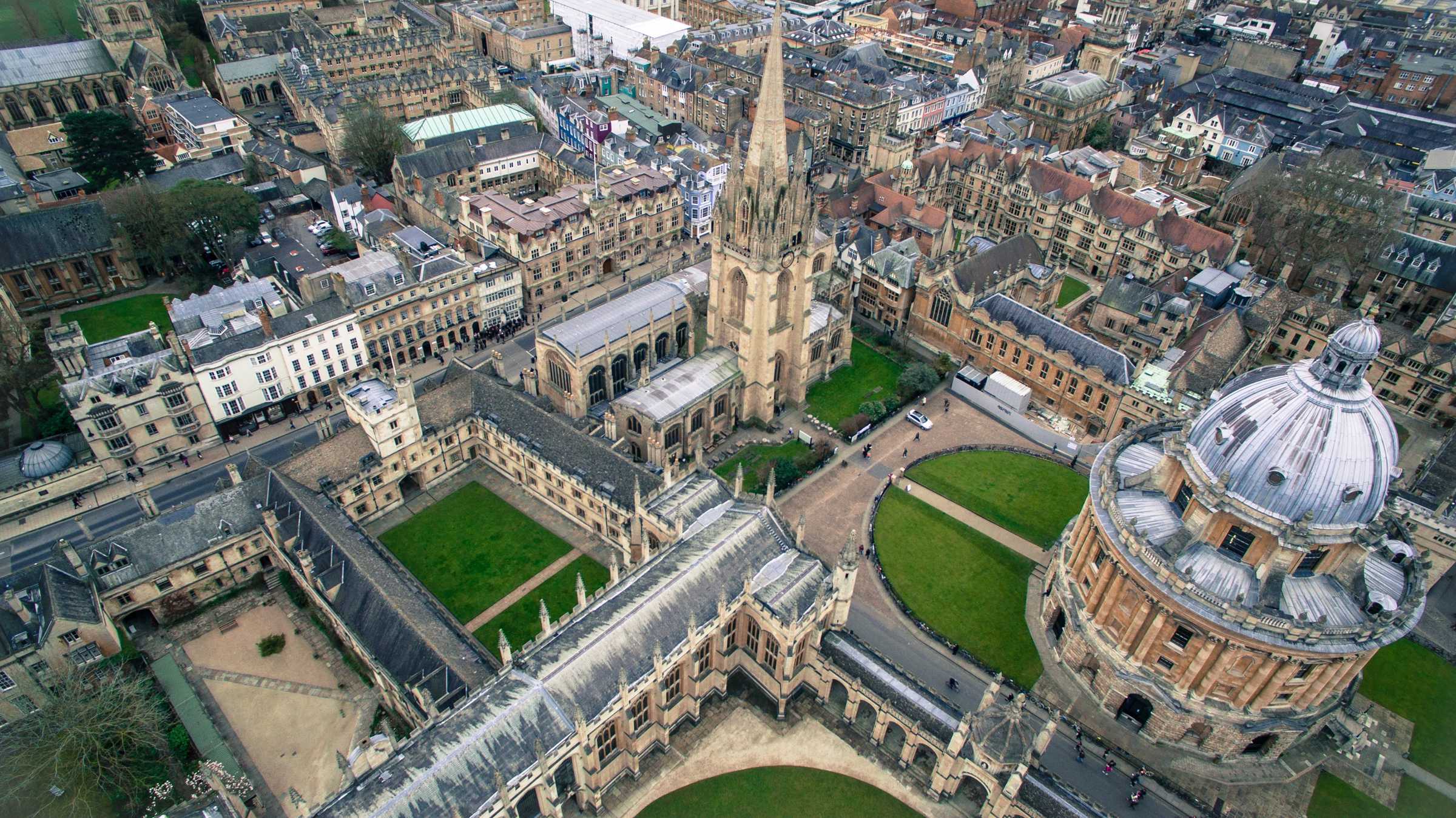 Aerial shot of Oxford buildings