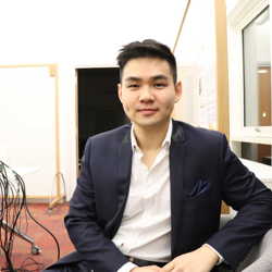 Liang He