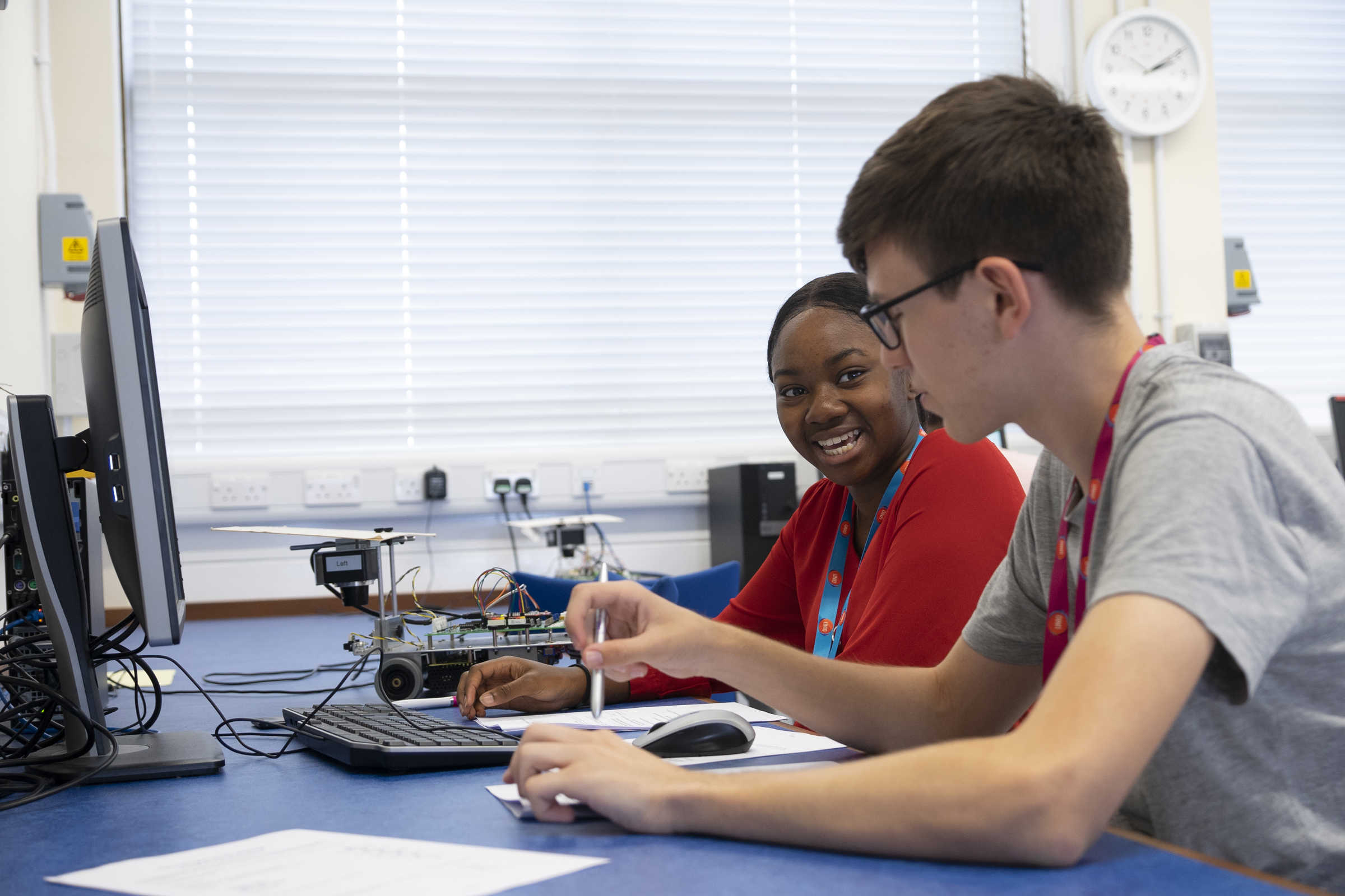 Participants of the UNIQ Summer School 2019 taking part in workshop, image by William Parry, Wadham College