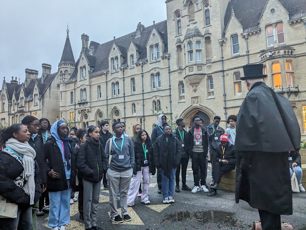 Participants of Access programme Uncover Engineering on a tour of Oxford